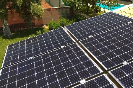 Για ημερήσια παραγωγή ως 30kWh (12 x Sharp 415Wp, 24 Sunlight 605Ah, Multiplus 8kva@48v)
