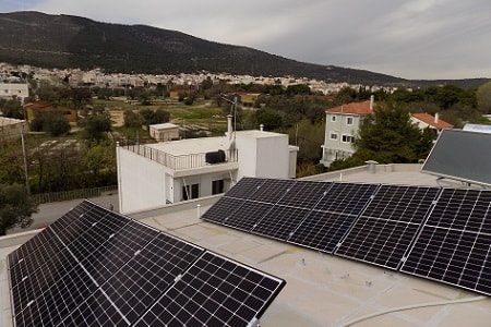 Για ημερήσια παραγωγή ως 24kWh (9 Sharp 415W, 24 sopzs 605Ah, Multiplus 8kva 48V)