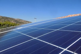Για ημερήσια παραγωγή ως 5,5kWh (Ενισχυμένο με 1600Va inverter, 310Ah μπαταρίες)